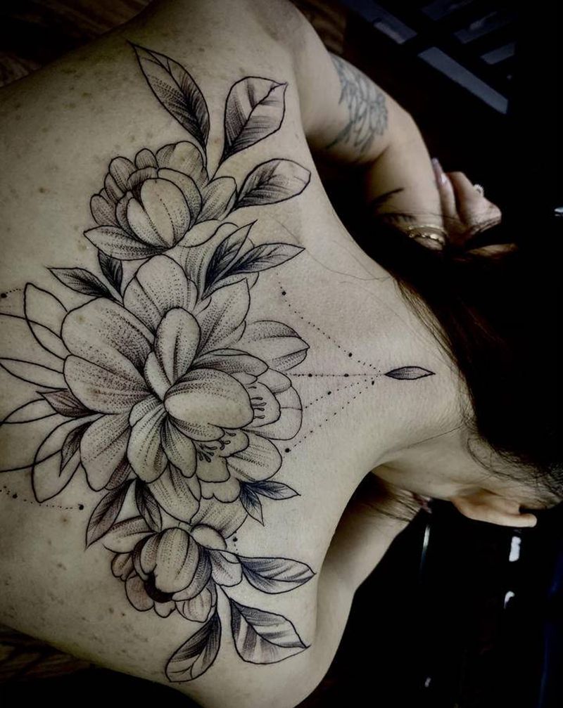 素花纹身图片_背部纹身图案