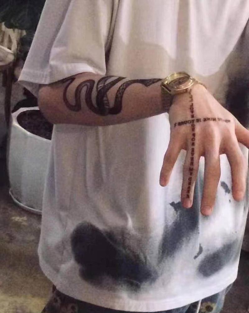 分享一个买家秀纹身图片_手臂手部纹身图案