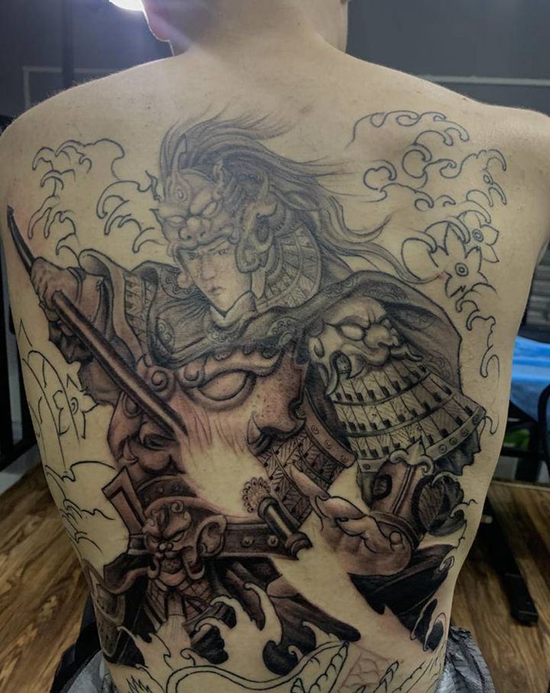赵云未完纹身图片_背部纹身图案