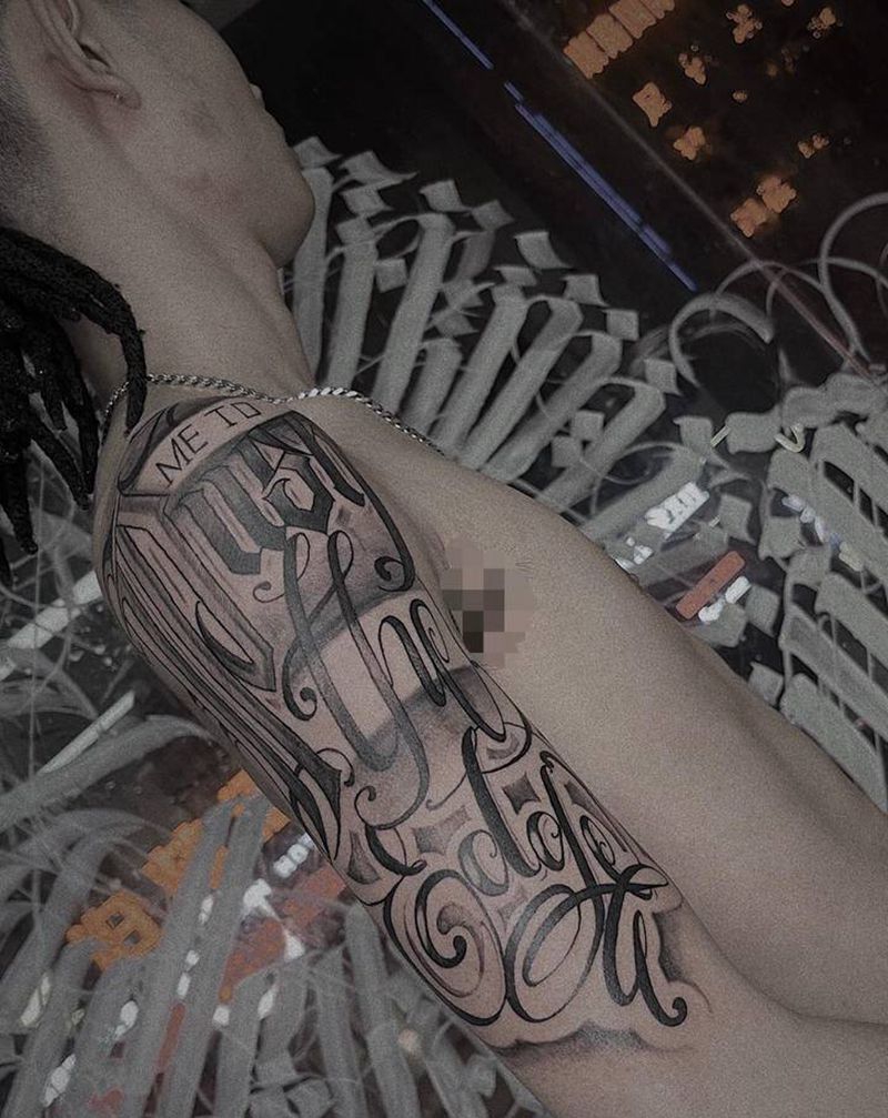 ▪️大臂-花体字-原创▪️纹身图片_手臂花体字纹身图案