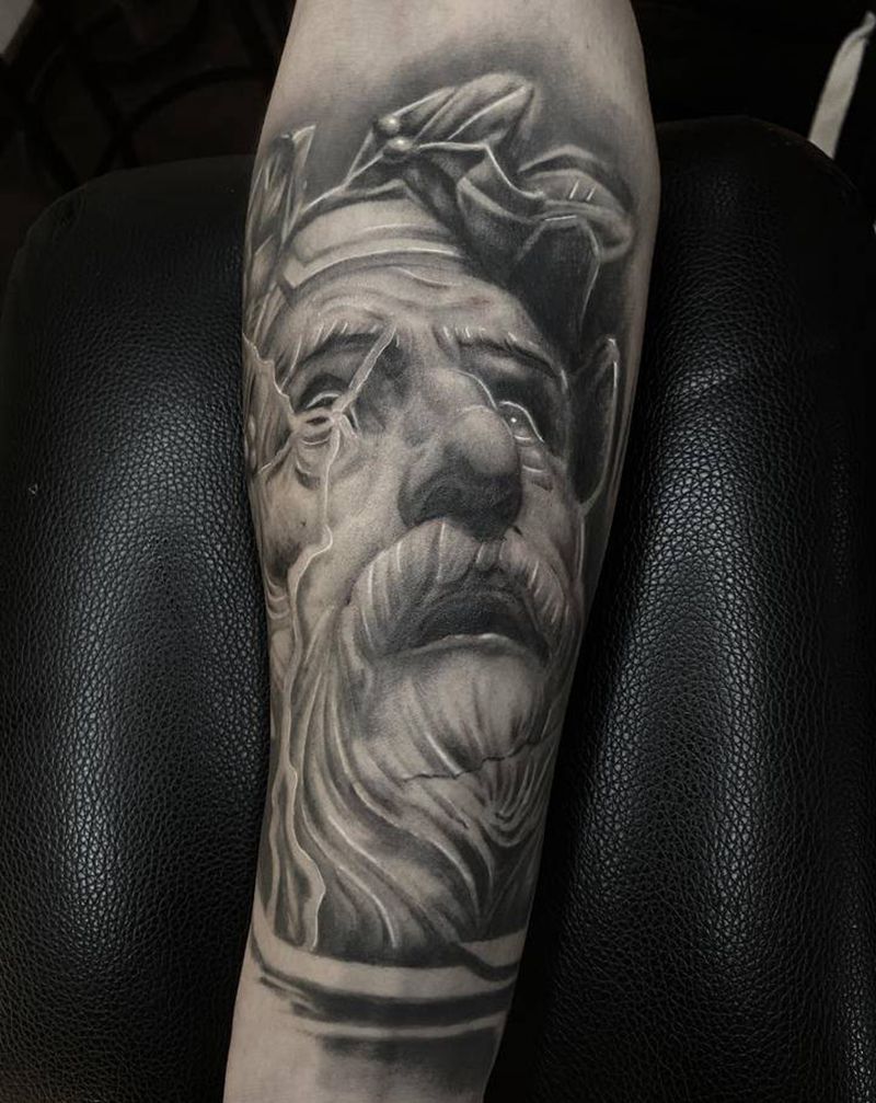 写实宙斯纹身图片_手臂欧美写实纹身图案