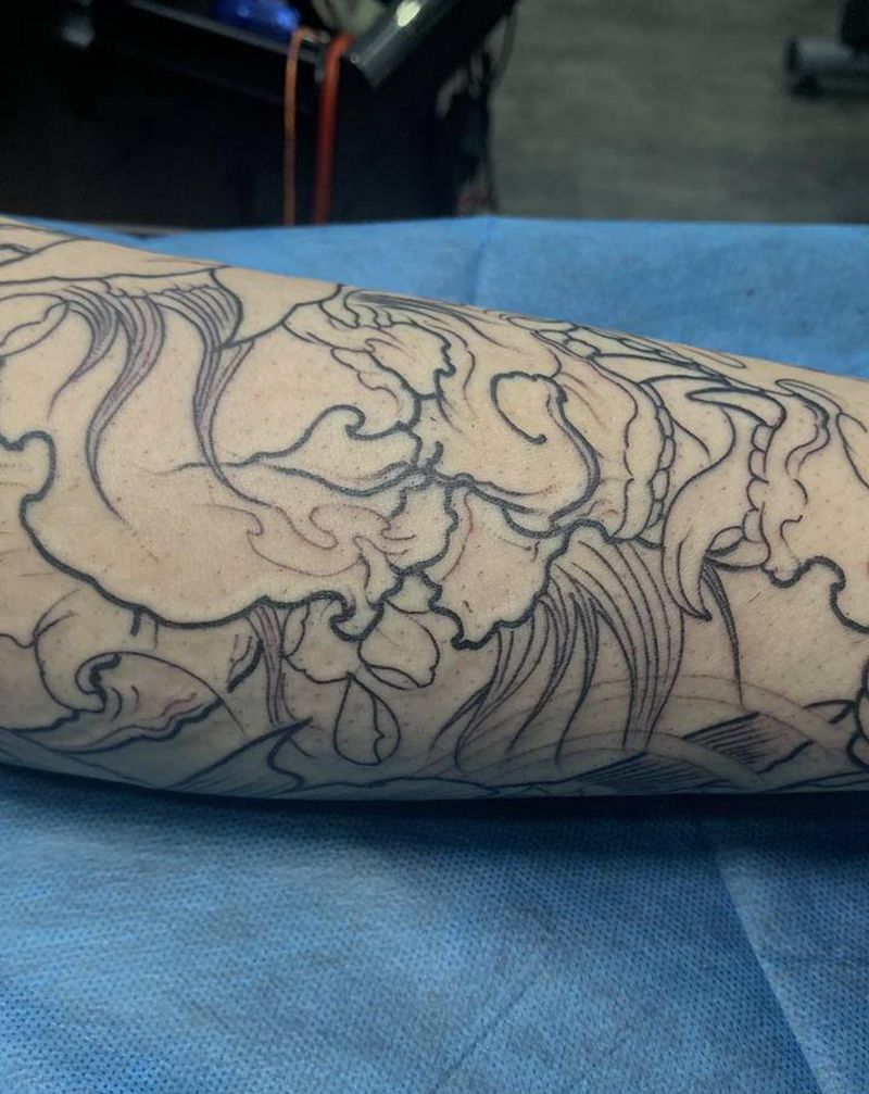 小腿线条纹身图片_脚部纹身图案