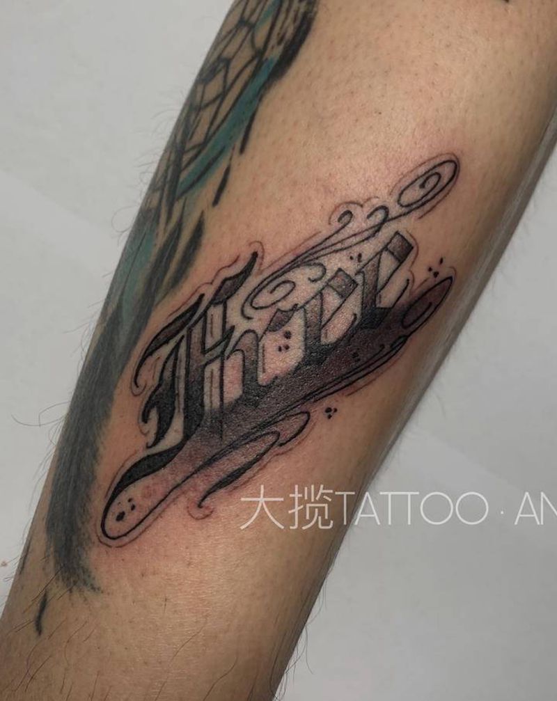 FREE/花体纹身图片_腿部花体字纹身图案