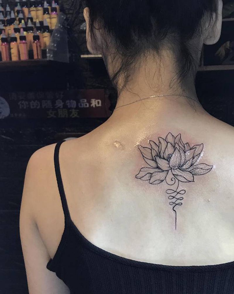 莲纹身图片_背部纹身图案