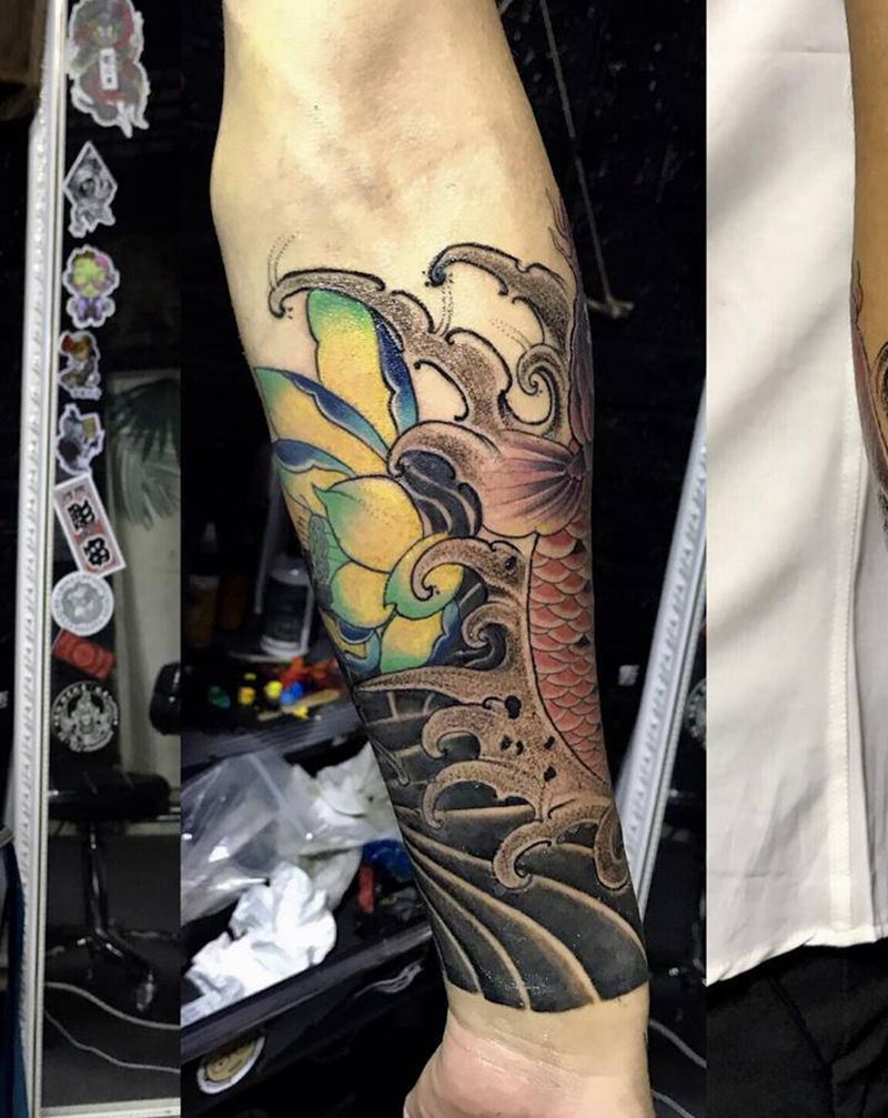 鯉魚包小臂纹身图片_手臂新传统纹身图案