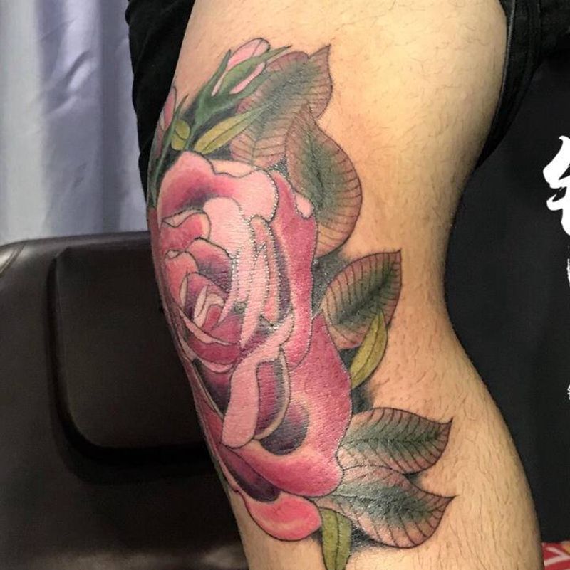 花纹身图片_腿部水彩纹身图案