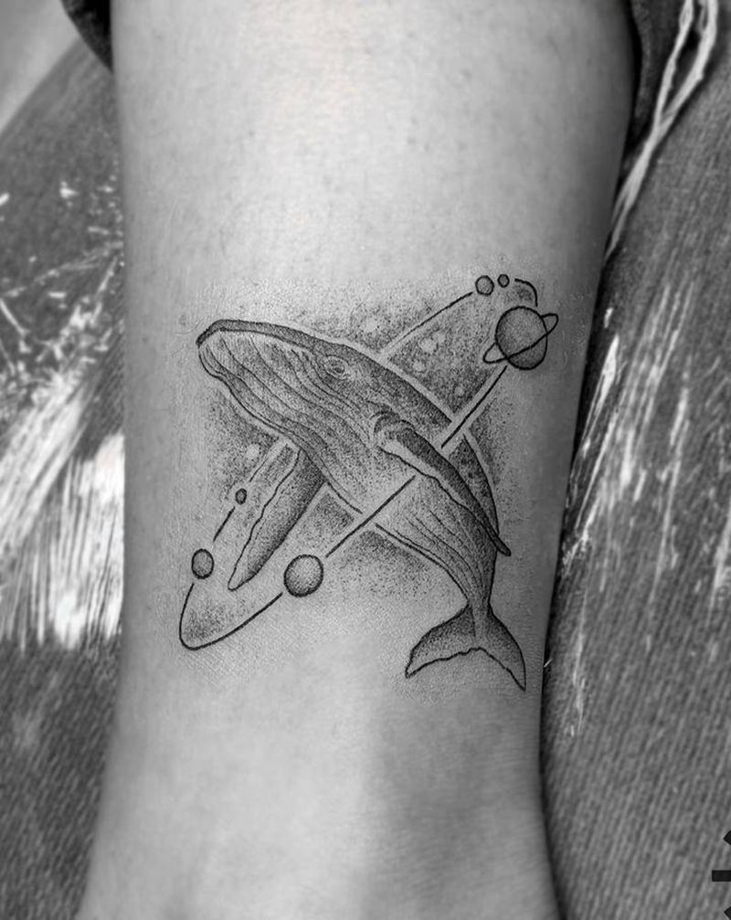 鯨魚纹身图片_脚部点刺纹身图案