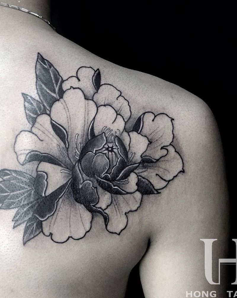 牡丹纹身图片_肩部背部老传统纹身图案