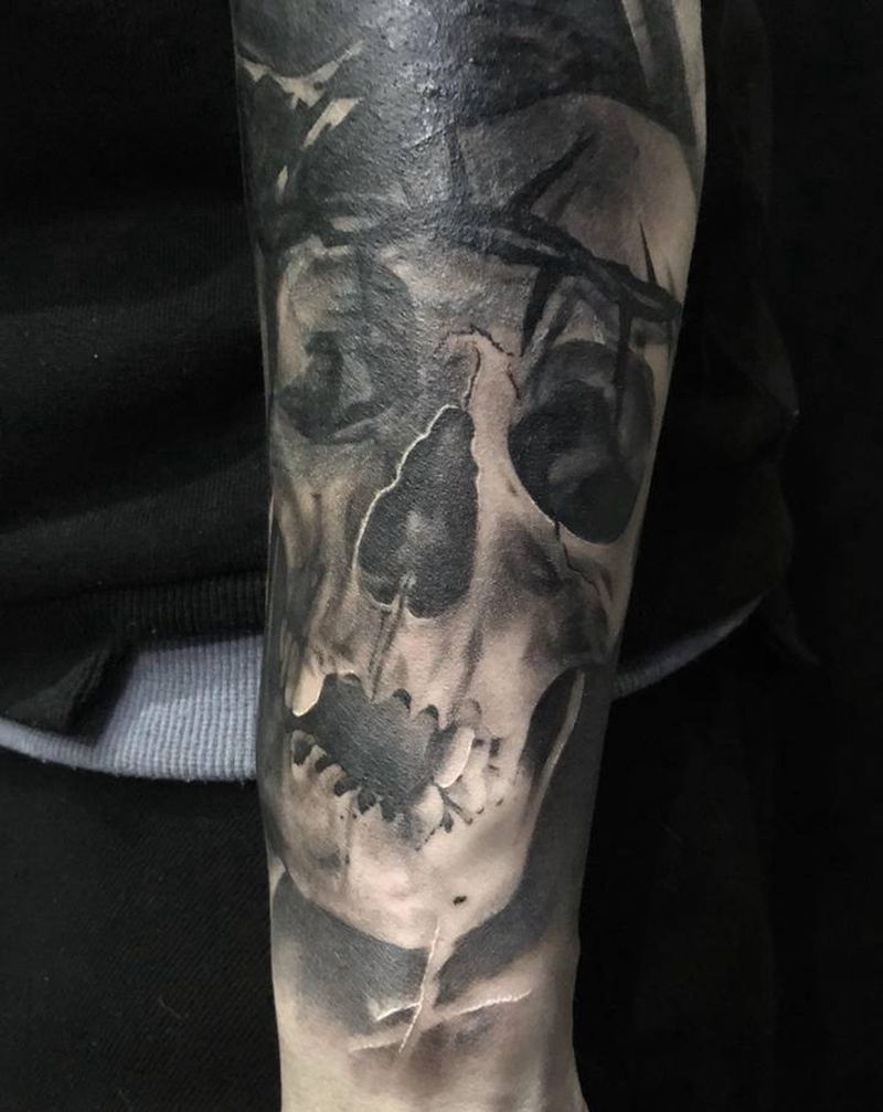骷髅头遮盖纹身图片_手部欧美写实遮盖纹身图案