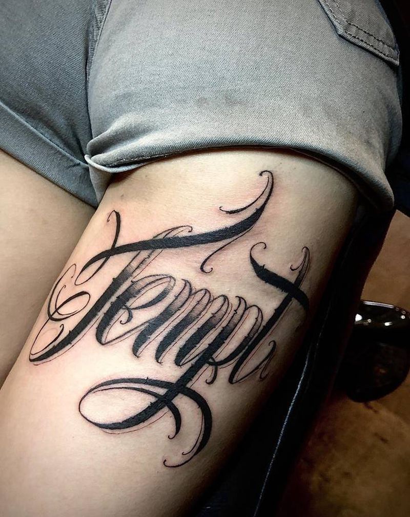 手绘花体字纹身图片_臀部腿部花体字纹身图案