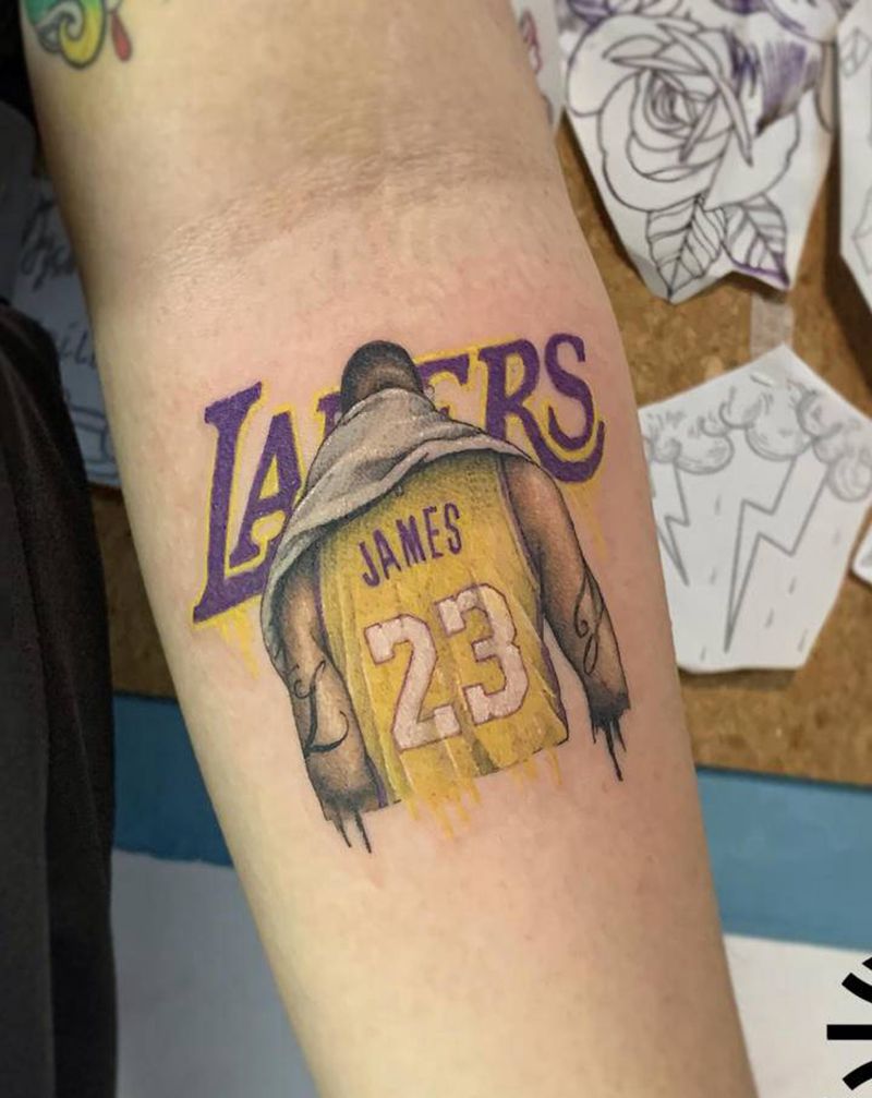 詹姆斯纹身图片_手臂纹身图案