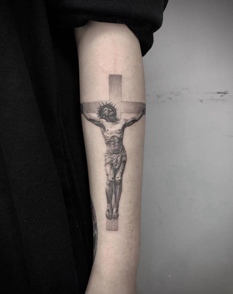 耶稣纹身图片_手部手臂欧美写实点刺纹身图案