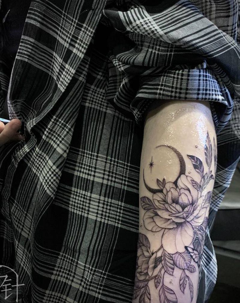 素花⚜️纹身图片_手臂几何花体字纹身图案