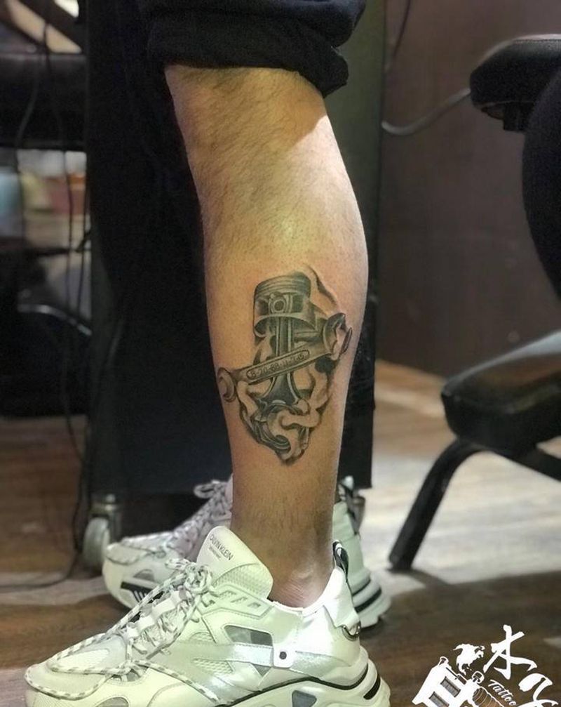 扳手纹身图片_腿部纹身图案