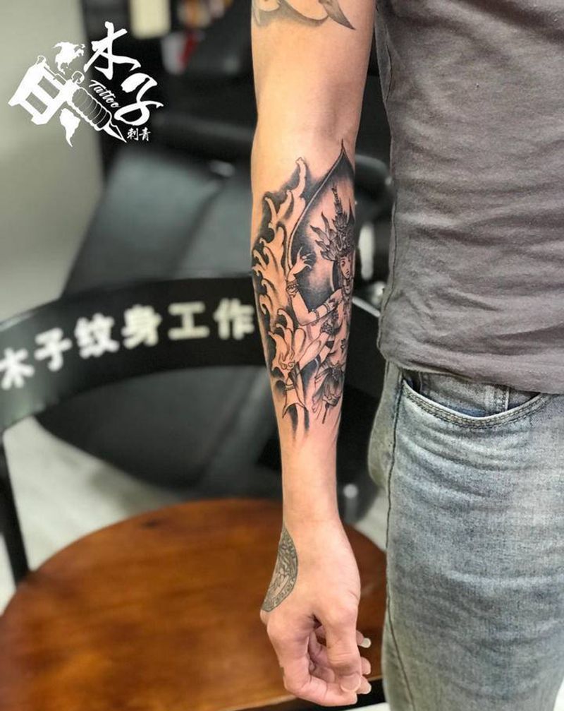 绿渡母纹身图片_手臂纹身图案