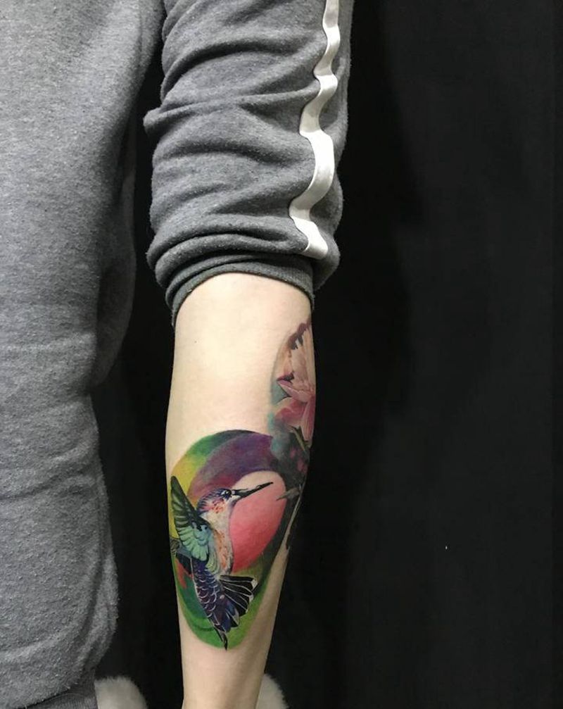 蜂鸟纹身图片_欧美写实彩色写实纹身图案