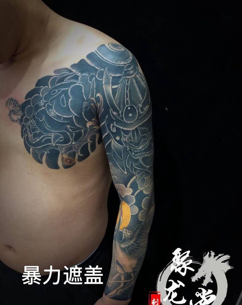 暴力遮盖纹身图片_手臂老传统纹身图案