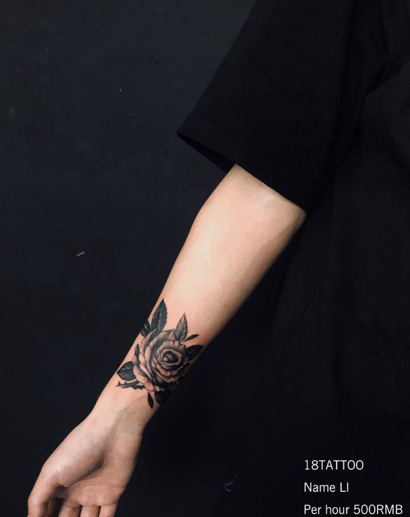 玫瑰纹身图片_手臂手部欧美写实纹身图案