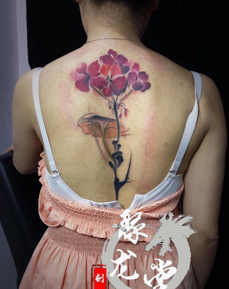 中国风纹身图片_颈部水墨纹身图案