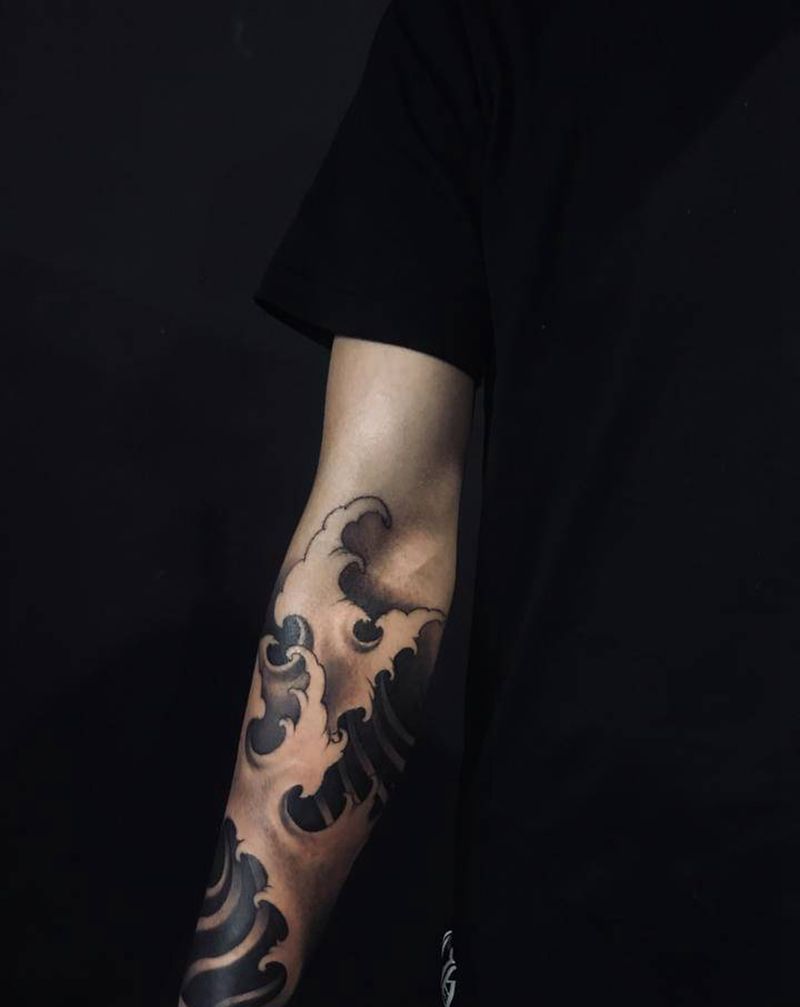 浪纹身图片_手部手臂新传统纹身图案