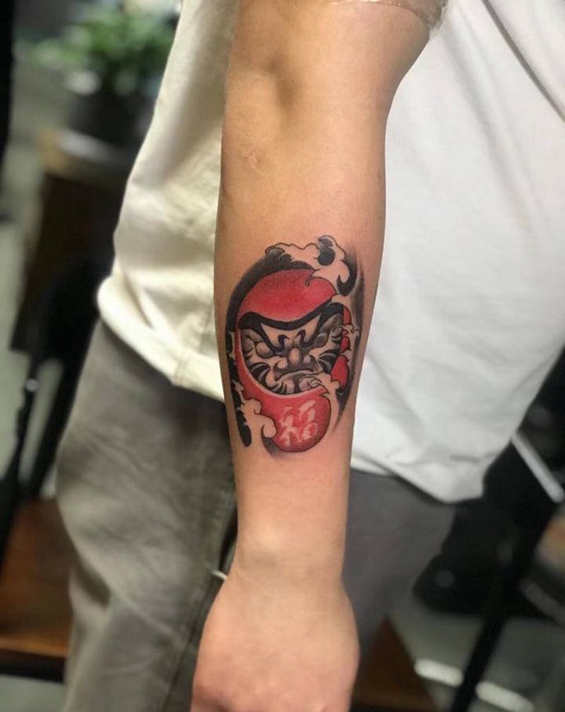 达摩蛋纹身图片_手臂新传统纹身图案