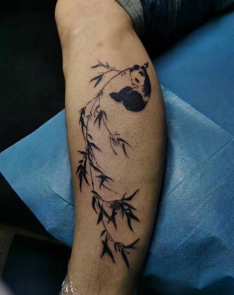 熊猫纹身图片_腿部水墨熊猫纹身图案