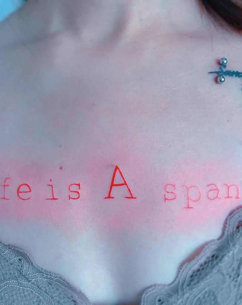 有意义的小英文纹身图片_胸部花体字纹身图案