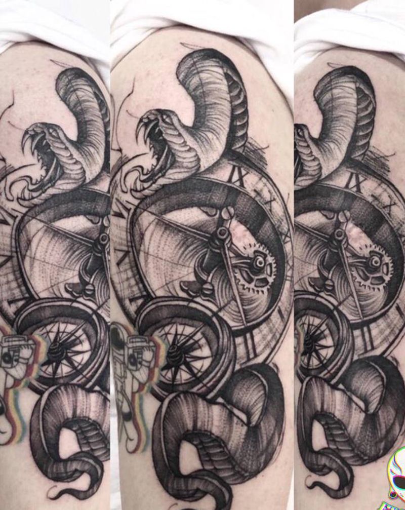 素描蛇➕时钟➕指南针纹身图片_手臂纹身图案
