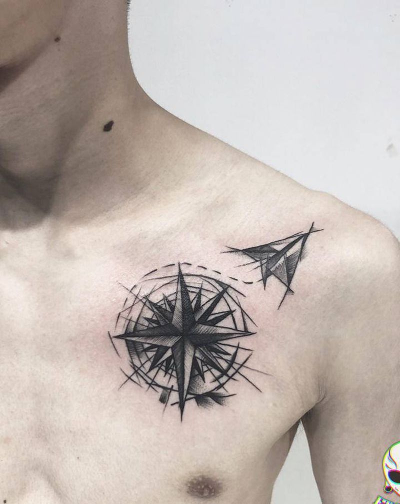指南针纹身图片_胸部纹身图案