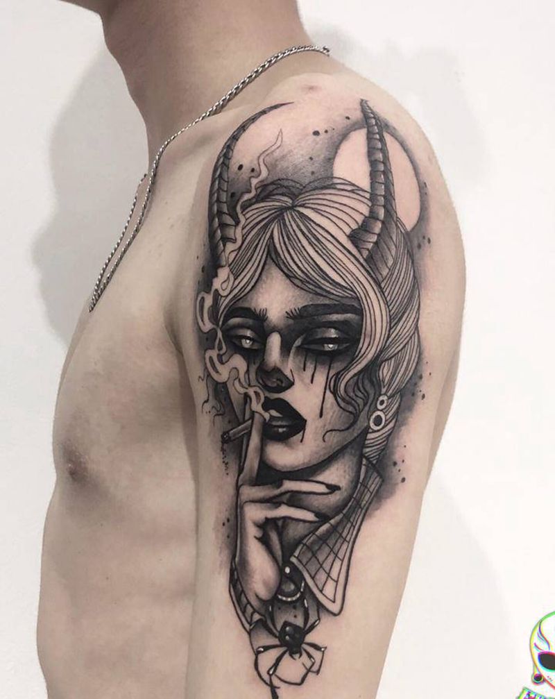 抽烟女郎纹身图片_手臂纹身图案