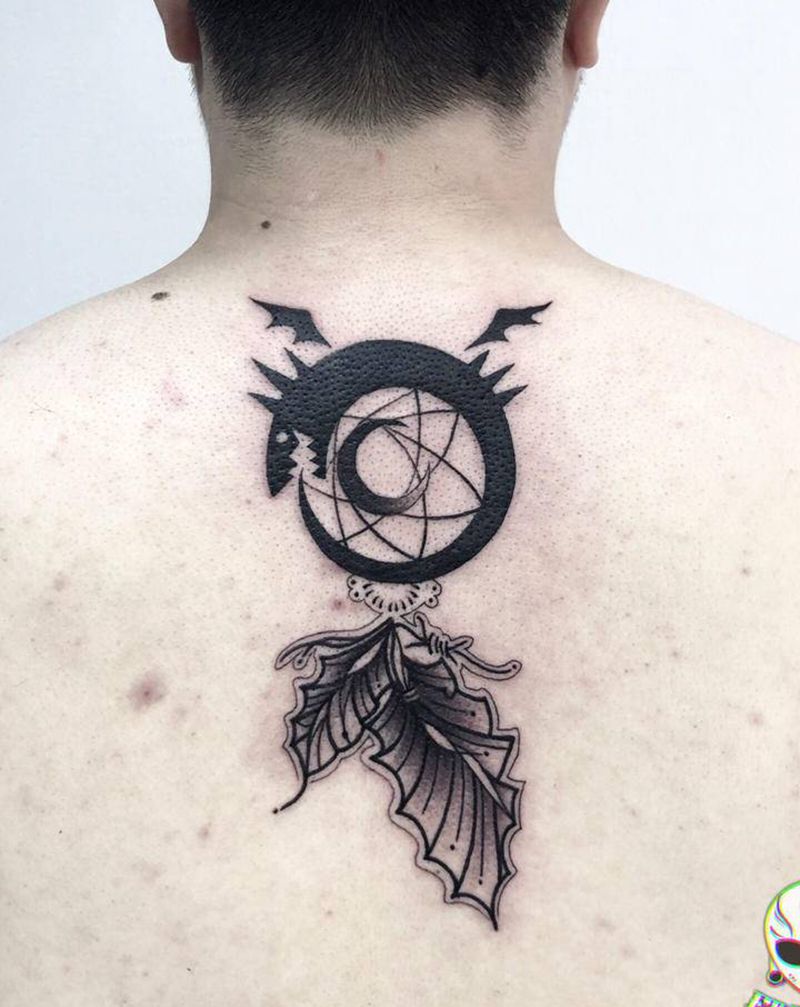 按客人想法设计的捕梦网纹身图片_背部纹身图案