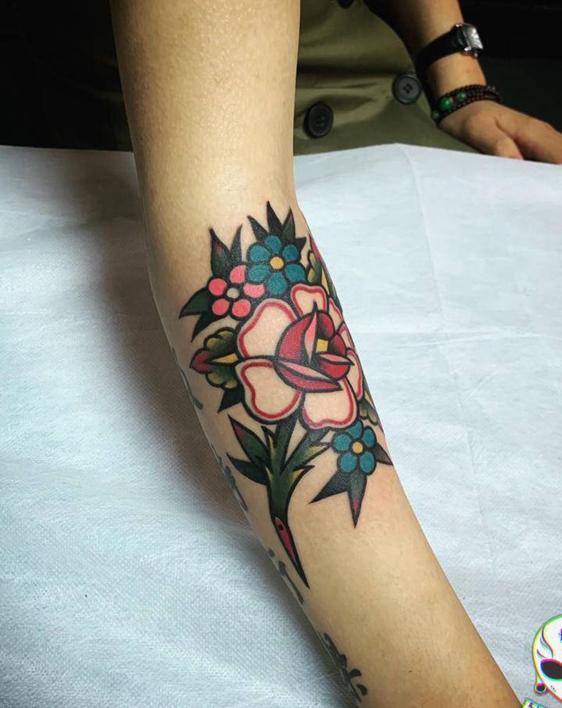 oldschool玫瑰纹身图片_手臂Old School纹身图案