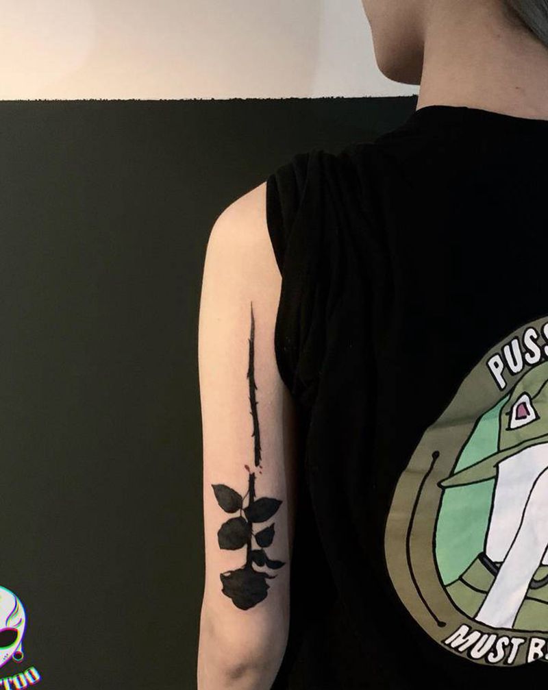 暗黑玫瑰纹身图片_手臂纹身图案