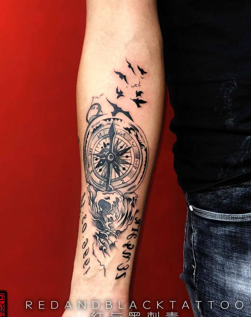 指南针纹身图片_手臂纹身图案