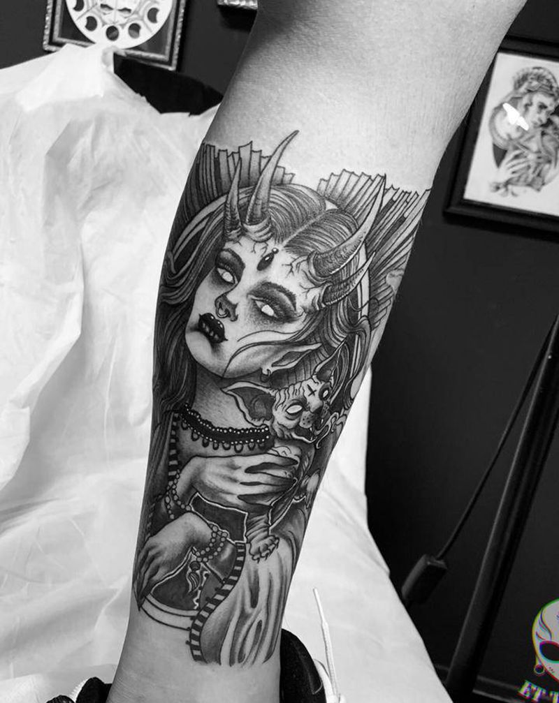 暗黑女郎纹身图片_腿部欧美写实纹身图案