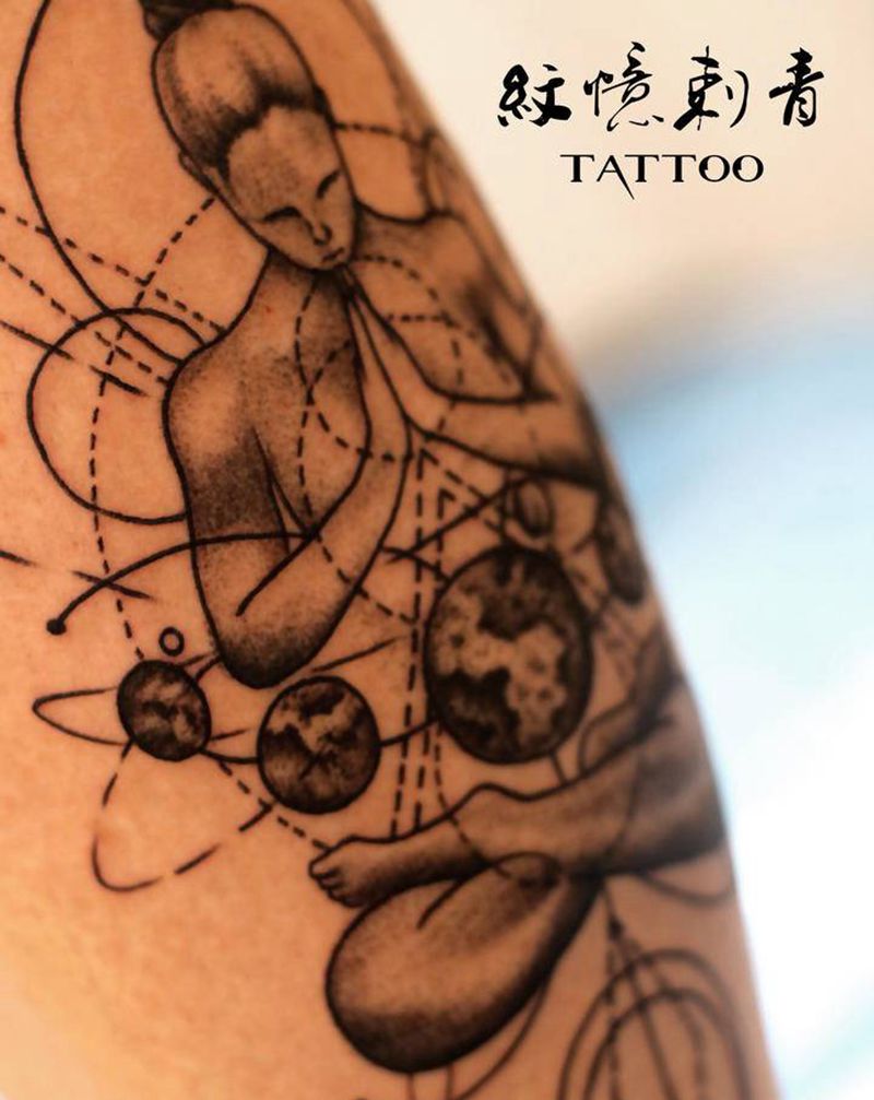 几何佛纹身图片_腿部点刺几何纹身图案