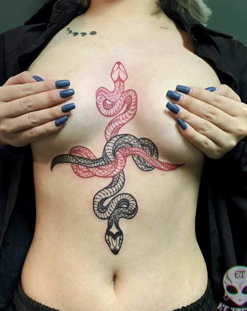 蛇纹身图片_胸部腹部纹身图案