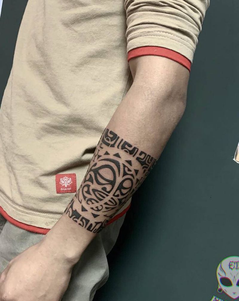 臂环纹身图片_手部手臂纹身图案