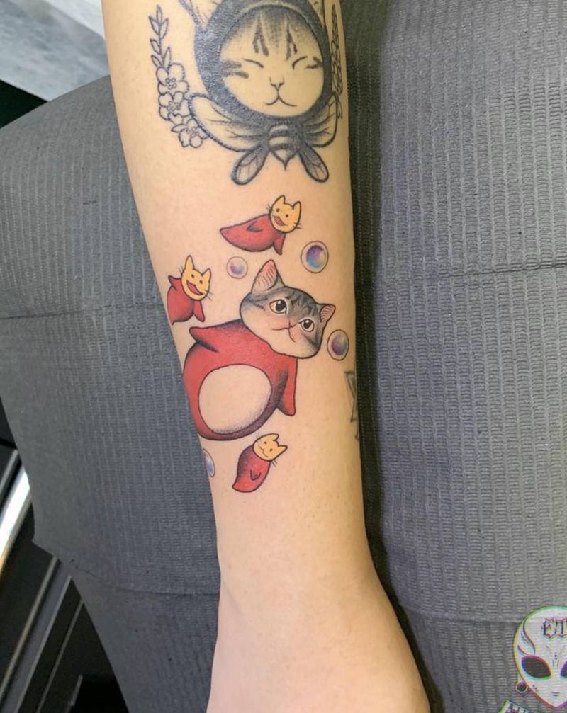 波妞纹身图片_手部手臂纹身图案