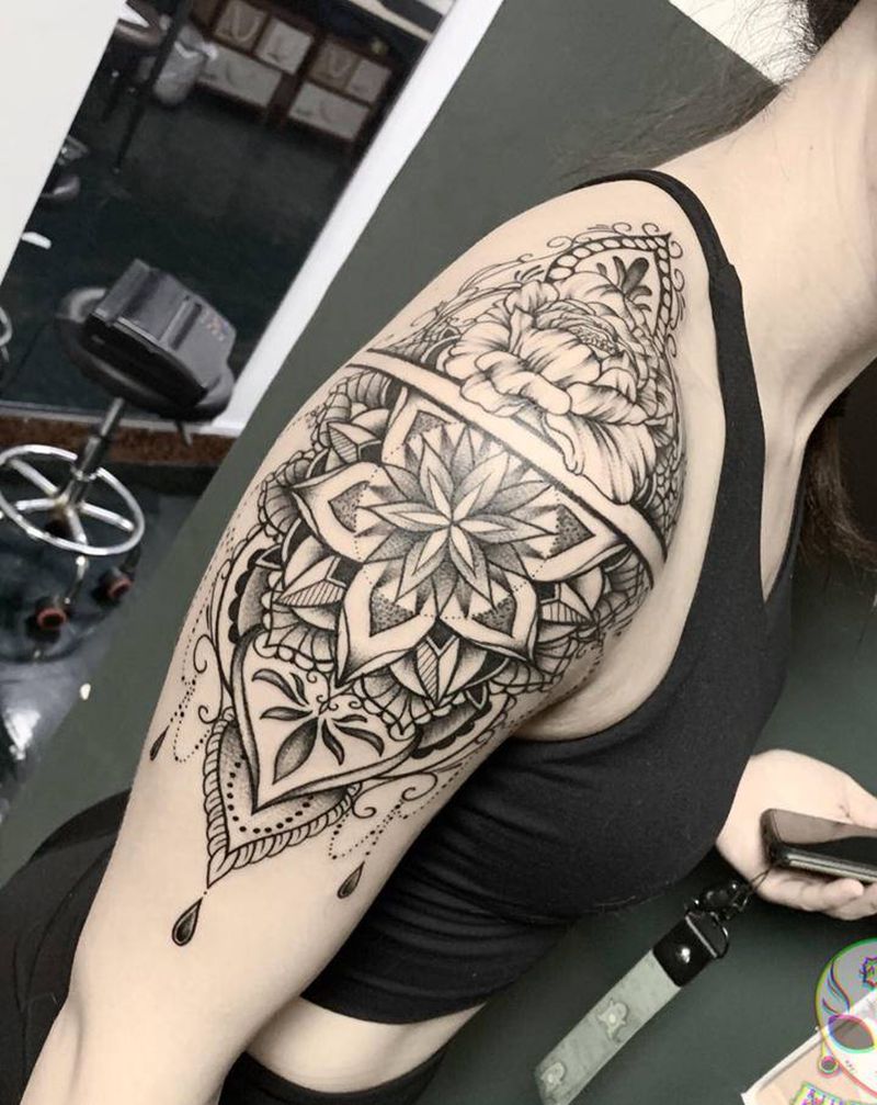 肩花纹身图片_肩部手臂纹身图案