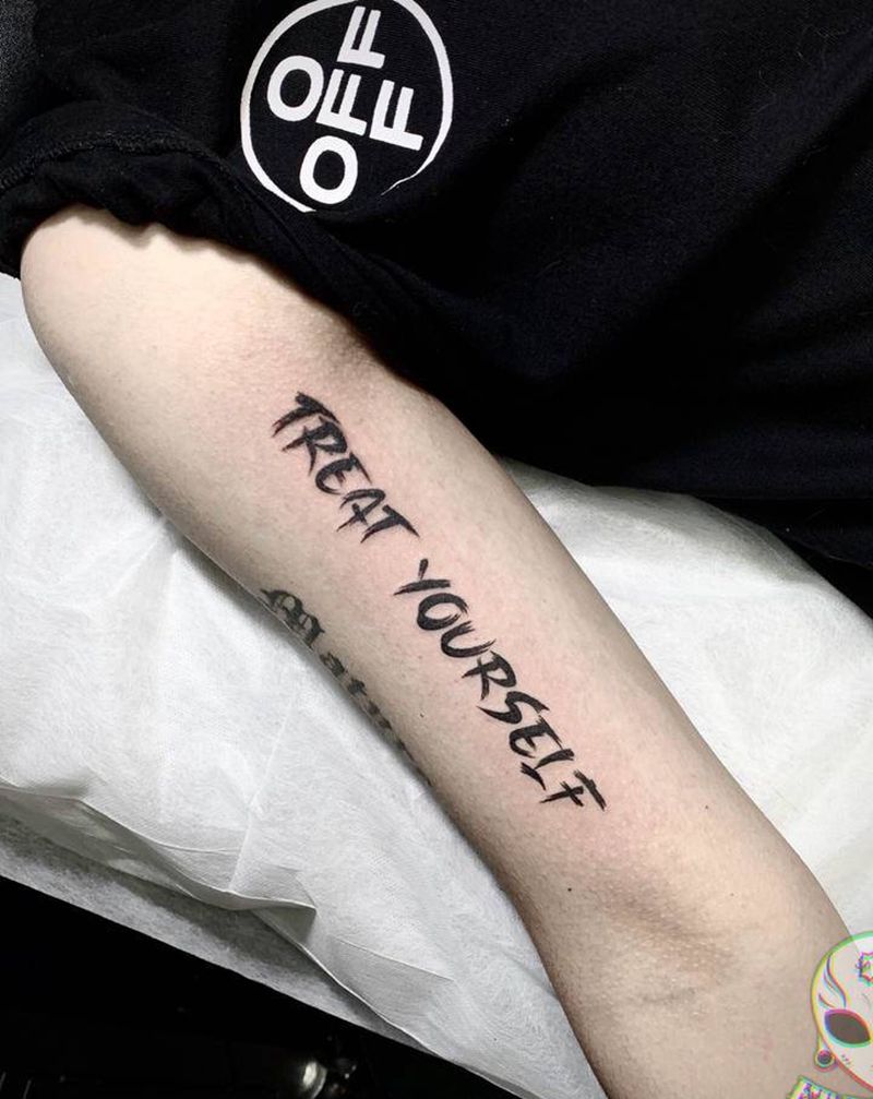 客人自带图纹身图片_手部手臂纹身图案