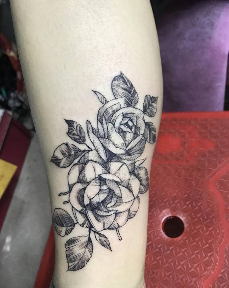 素花纹身图片_腿部点刺纹身图案