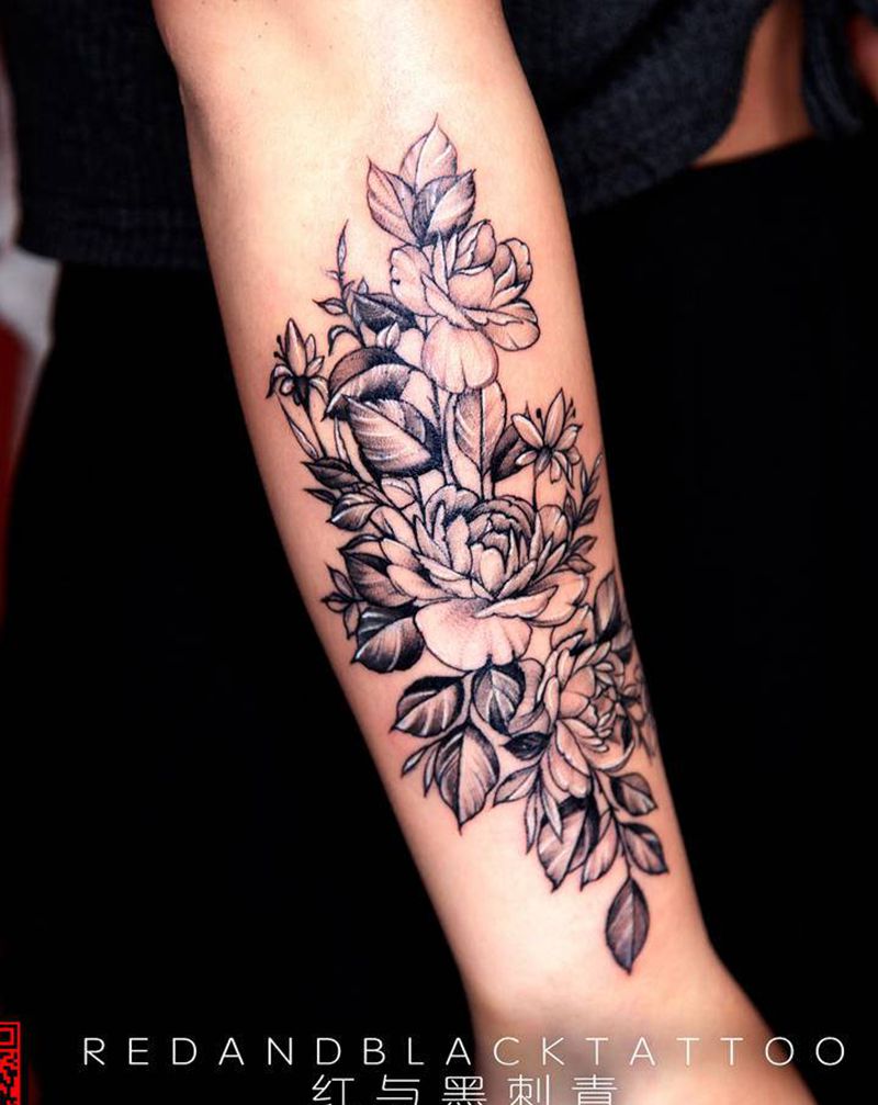 素花纹身图片_手臂手部欧美写实纹身图案