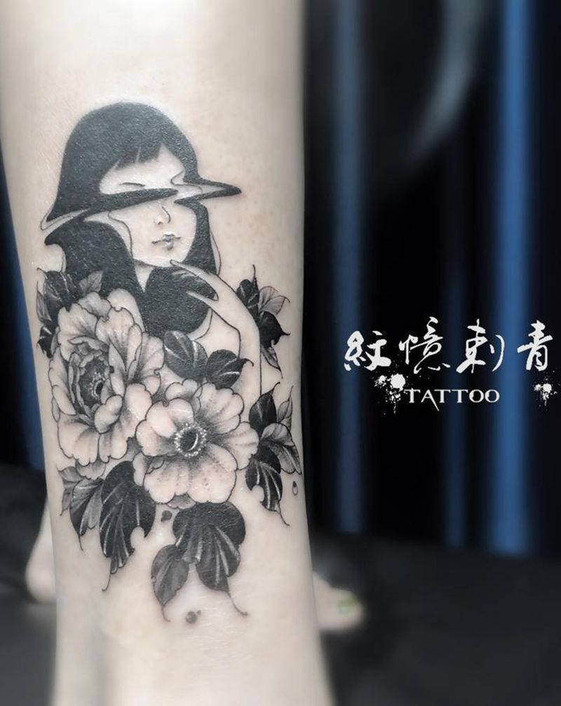 素花纹身图片_腿部纹身图案