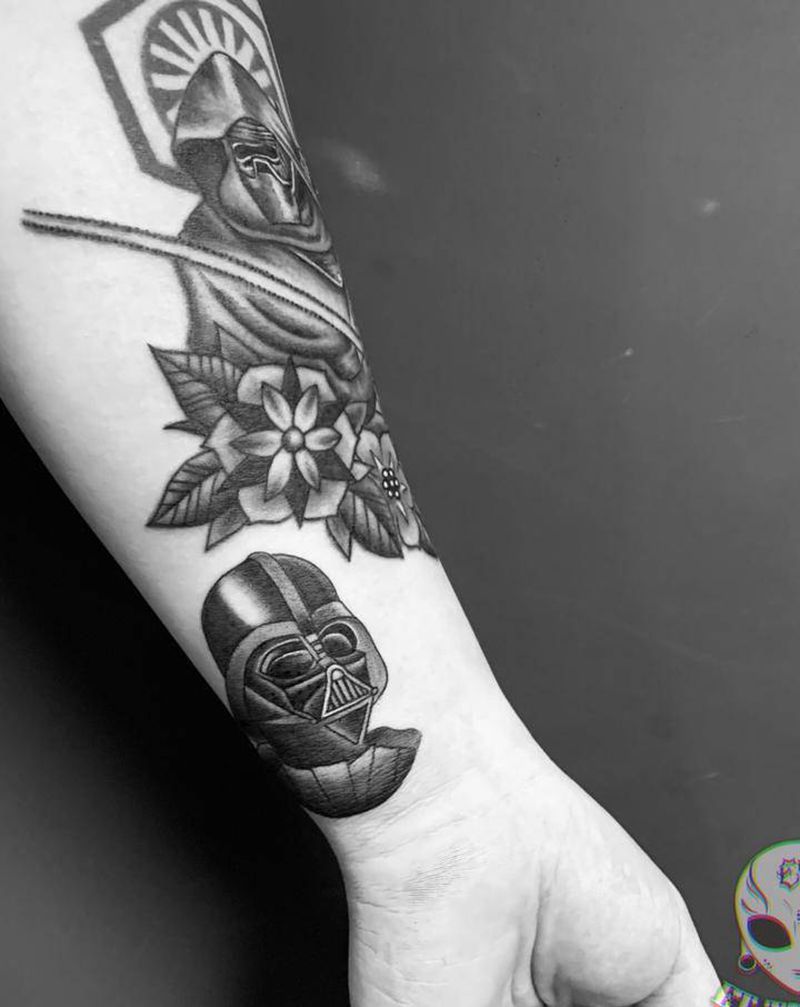 再添一则小黑武士纹身图片_手部手臂纹身图案