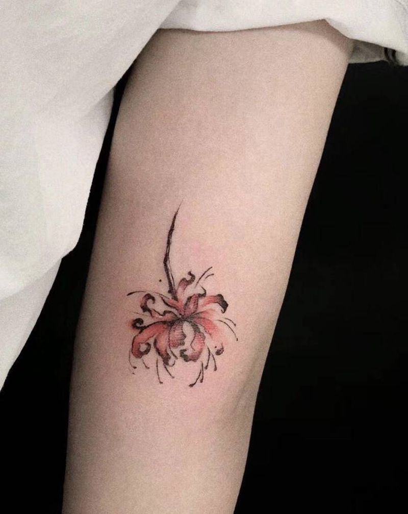 彼岸花纹身图片_手臂纹身图案