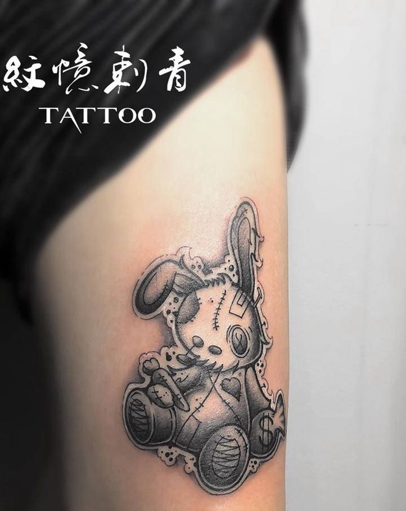 暗黑兔子纹身图片_腿部纹身图案