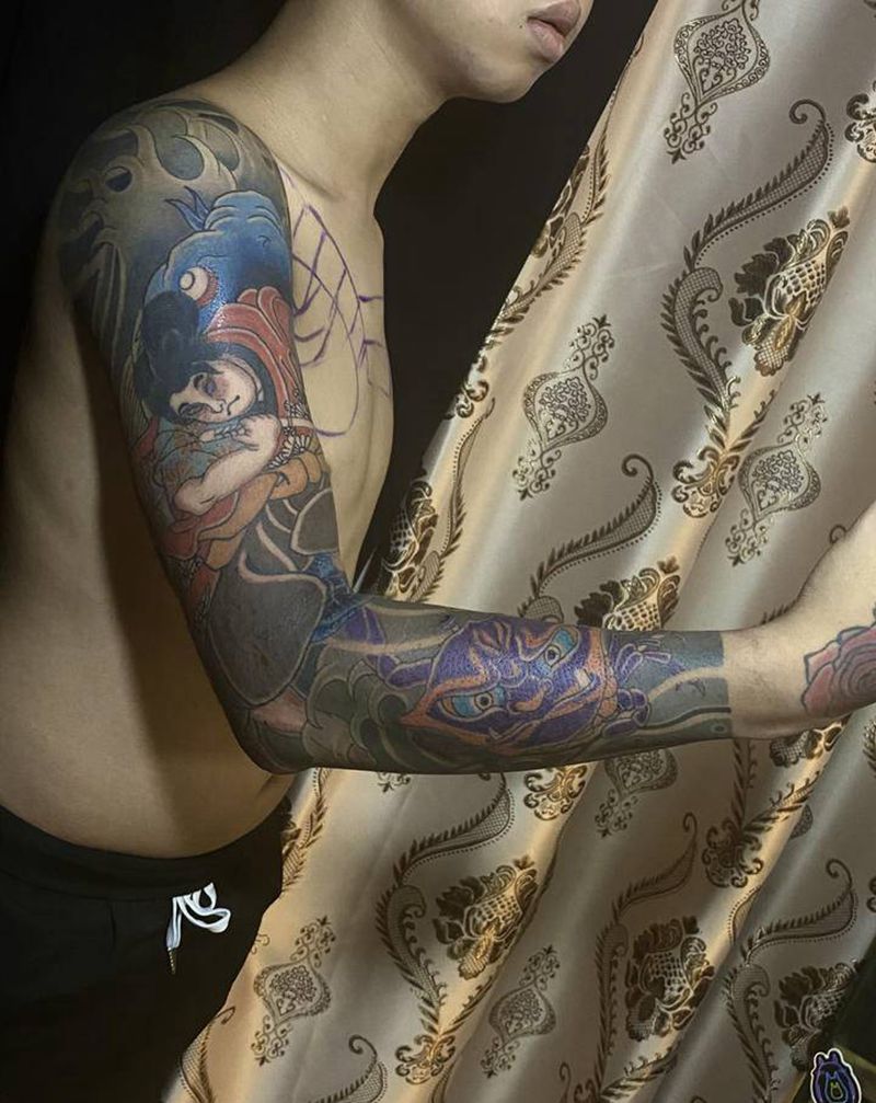 太郎杀鲤纹身图片_手臂鱼螃蟹纹身图案