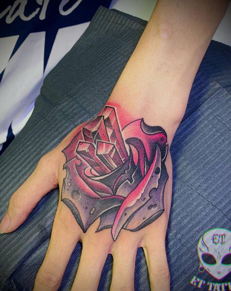 手背遮盖纹身图片_手部纹身图案