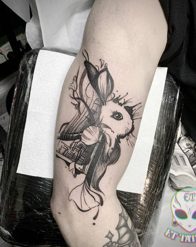 古筝兔子纹身图片_手部手臂水墨纹身图案